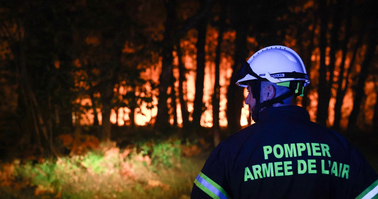Nowy pożar we Francji. Teraz płoną lasy sosnowe Nowy pożar we Francji. Teraz płoną lasy sosnowe