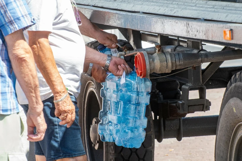 Sanepid: woda w Tucznej skażona bakteriami coli — nie nadaje się do picia