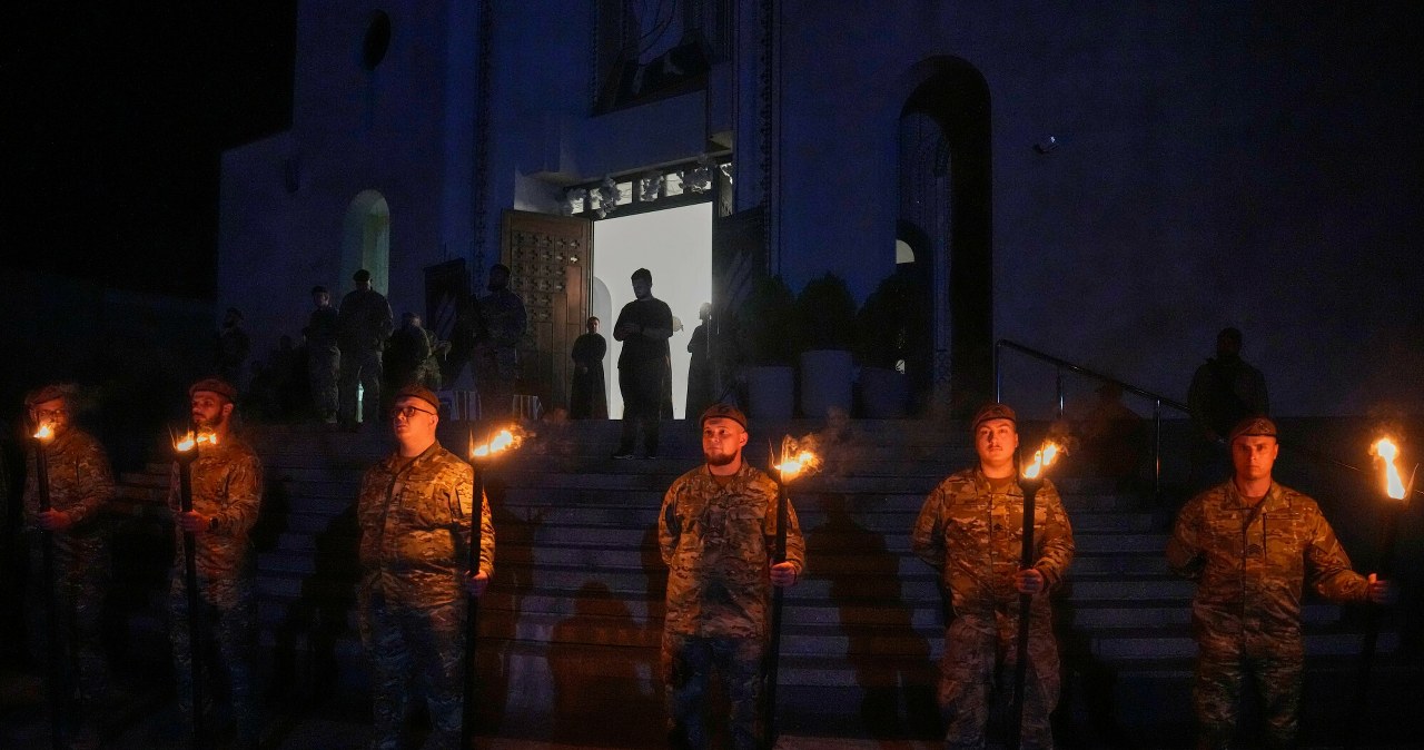 Kijów. Ekshumacja Jewhena Konowalca. Uroczystości i nabożeństwo Kijów. Ekshumacja Jewhena Konowalca. Uroczystości i nabożeństwo