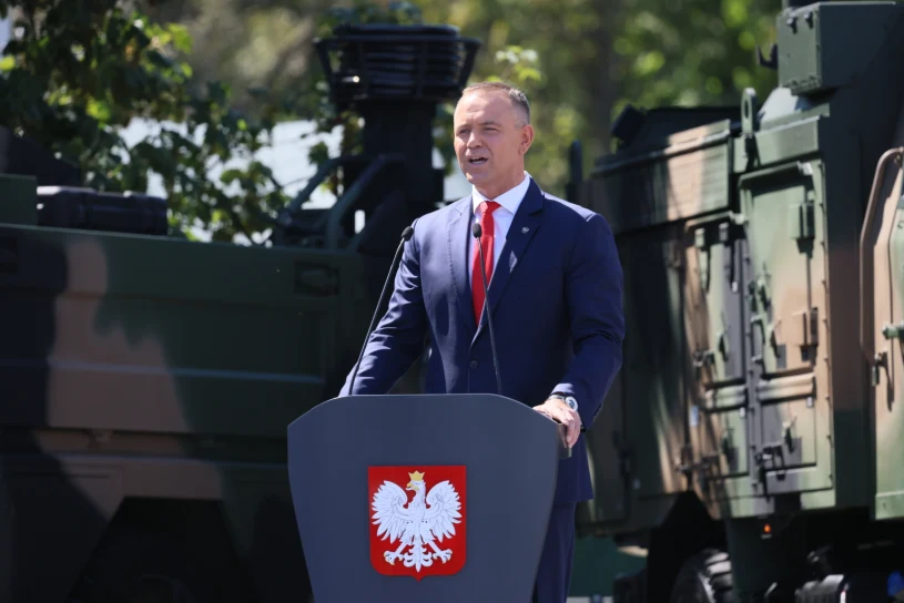 Karol Nawrocki zabrał głos w trakcie defilady. "Rakieta nie będzie pytać"