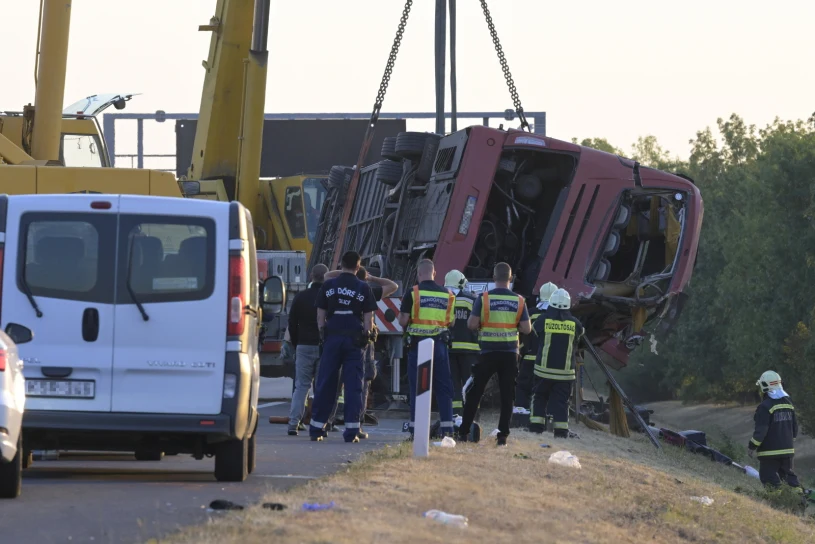 Polski autokar spadł do rowu na Węgrzech. Podróżni wracali z pielgrzymki