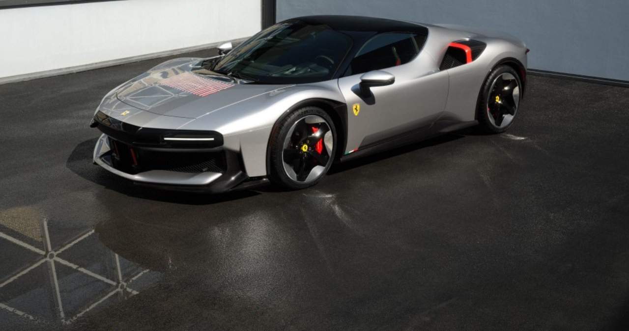 Ferrari pokazało model CZ26. Ma 1000 KM i kupi go jedna osoba