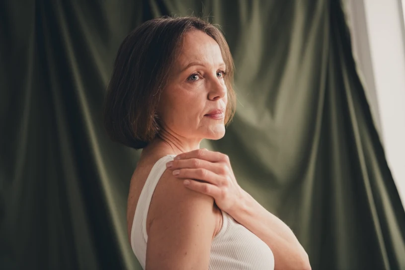 Jak zmienia się skóra po menopauzie? Pięć rzeczy, które warto wiedzieć