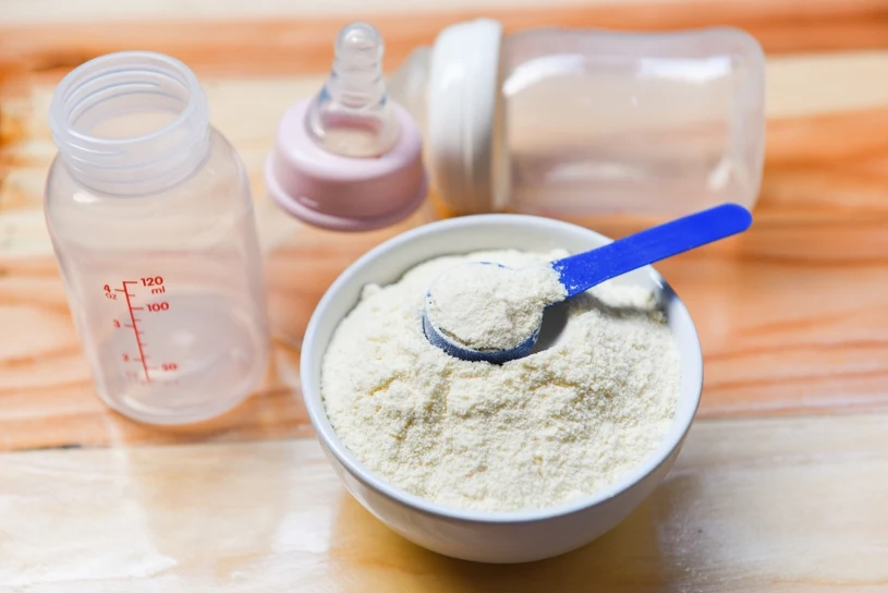 Toksyna w mleku dla niemowląt. Wycofują produkt ze sklepów