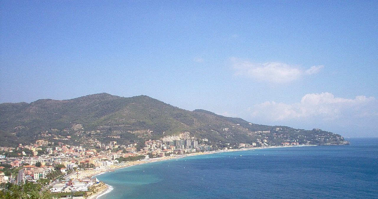 Włochy. Spotorno w Ligurii. Zakonnice walczą z władzami o plażę Włochy. Spotorno w Ligurii. Zakonnice walczą z władzami o plażę