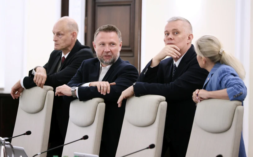 Wskazali, kto powinien odejść z rządu. Jest świeży sondaż