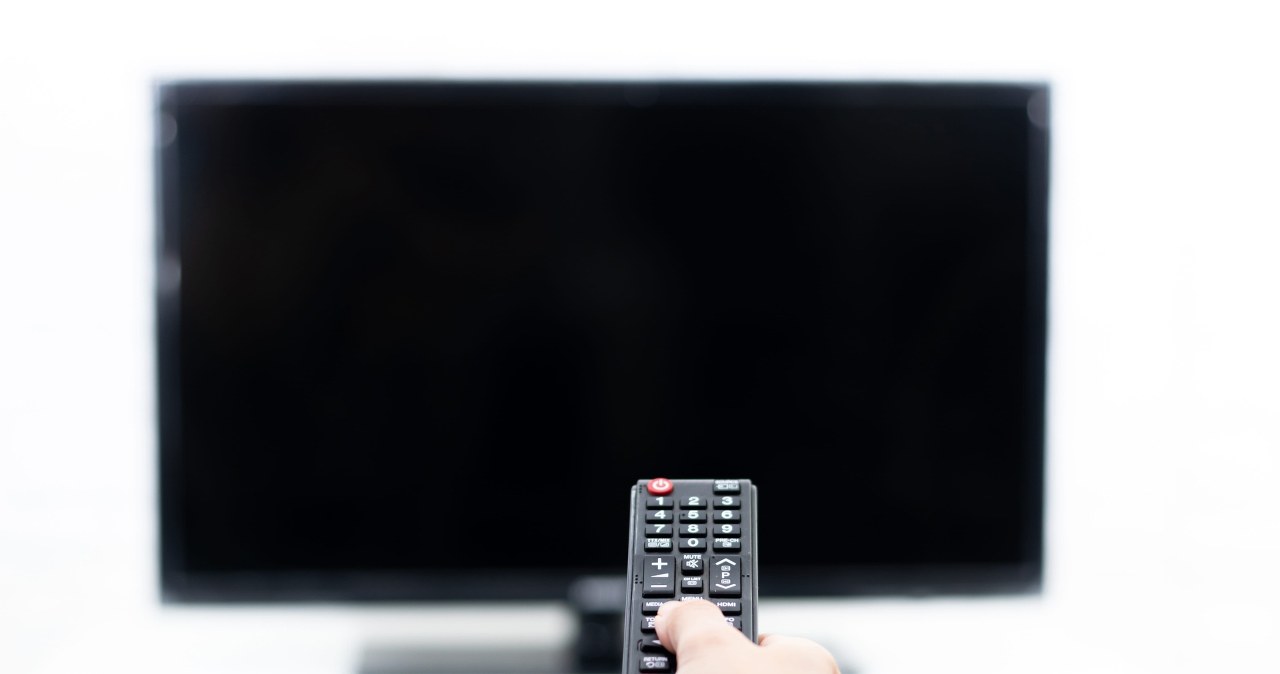 Brak sygnału telewizji naziemnej. Czarny ekran w środku dnia