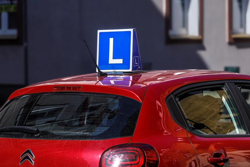 Prawo jazdy kat. B nie jest tanie. Oto ile kosztuje cały proces