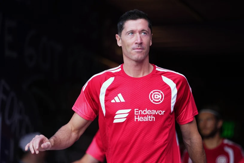 Lewandowski z golem z karnego, Chicago Fire ma sześć zwycięstw z rzędu