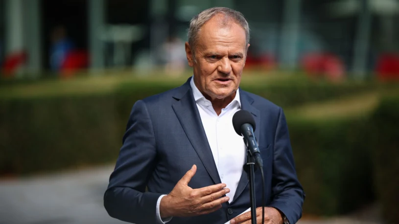 Tusk uderza w decyzję Nawrockiego. "Stanął po stronie szarlatanów"