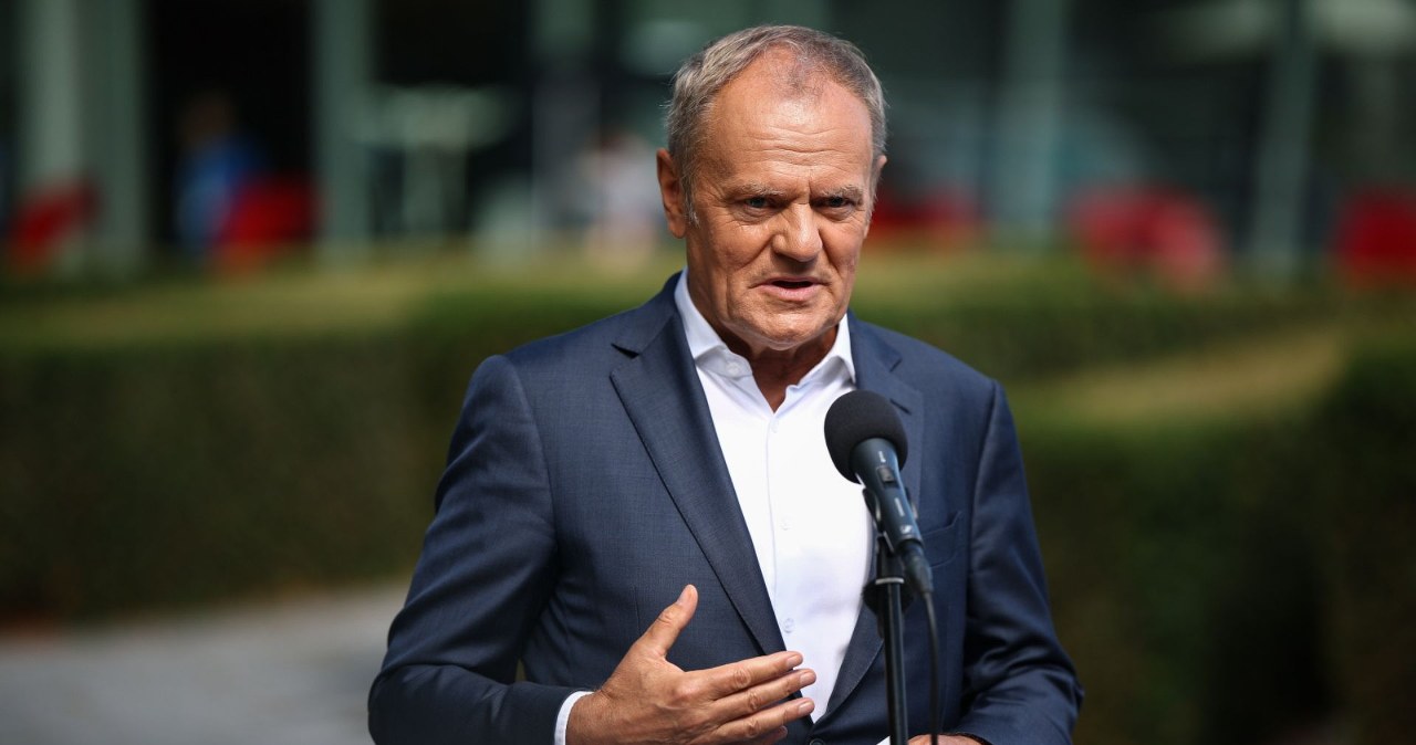 Tusk uderza w decyzję Nawrockiego. "Stanął po stronie szarlatanów"