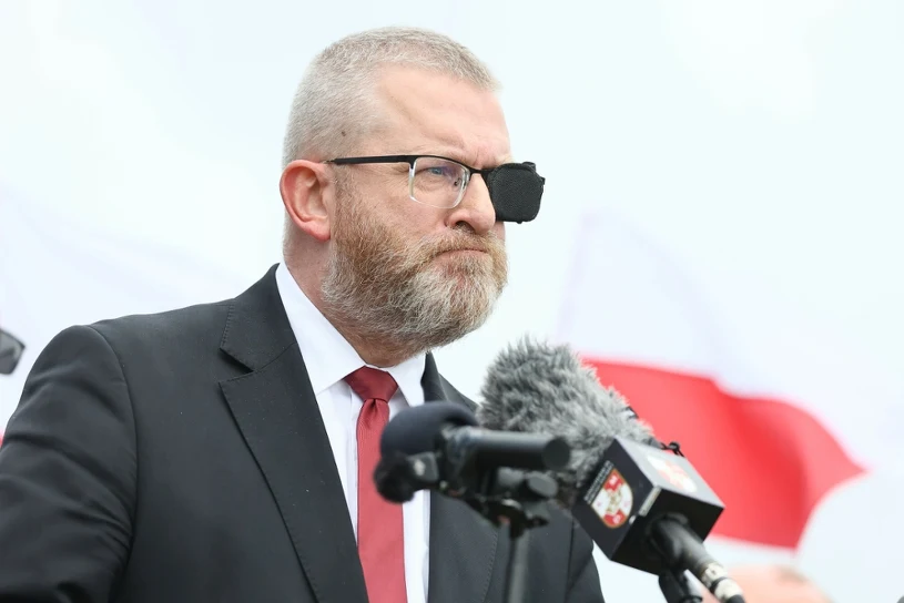 Grzegorz Braun faces four new charges including flag theft and destroying Sejm's LGBTQ+ exhibit