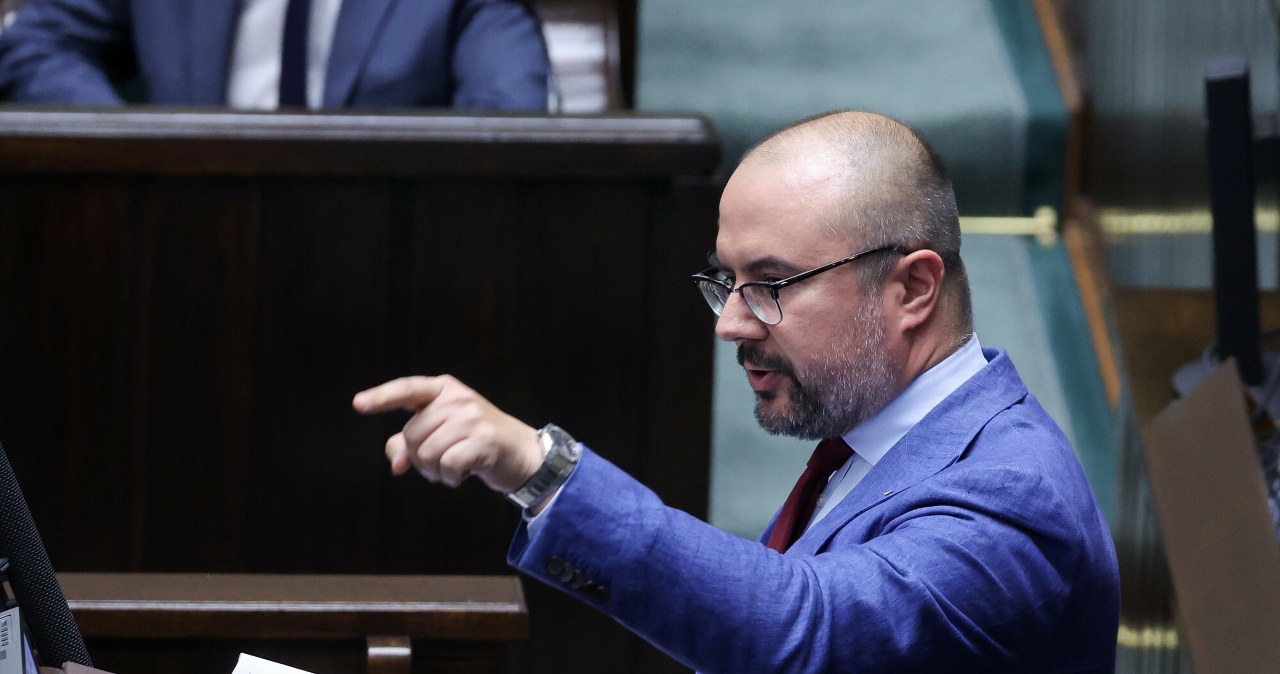 Skandal z raportem AI: Jabłoński zawiadamia prokuraturę o trzech ministrach Tuska