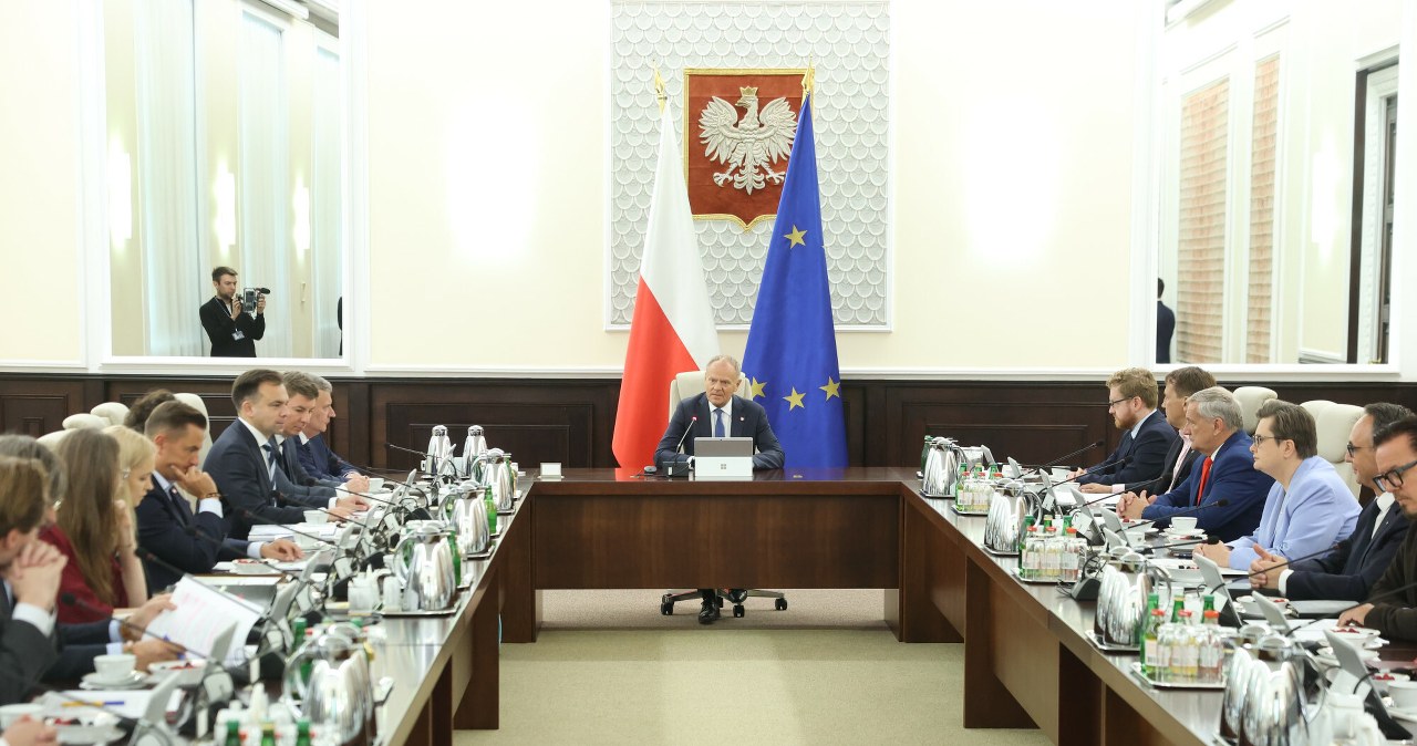 Tusk mówi o ratingu Polski i atakuje prezydenta. "Podważa element zaufania"