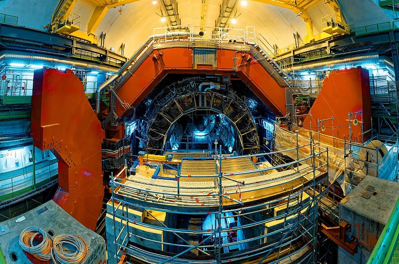 Jak wyglądał kosmos tuż po Wielkim Wybuchu? Nowe odkrycie w CERN