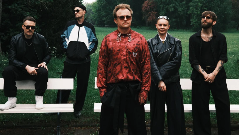 Kultowy hit w nowej odsłonie! Co szykuje ikona polskiego rocka?