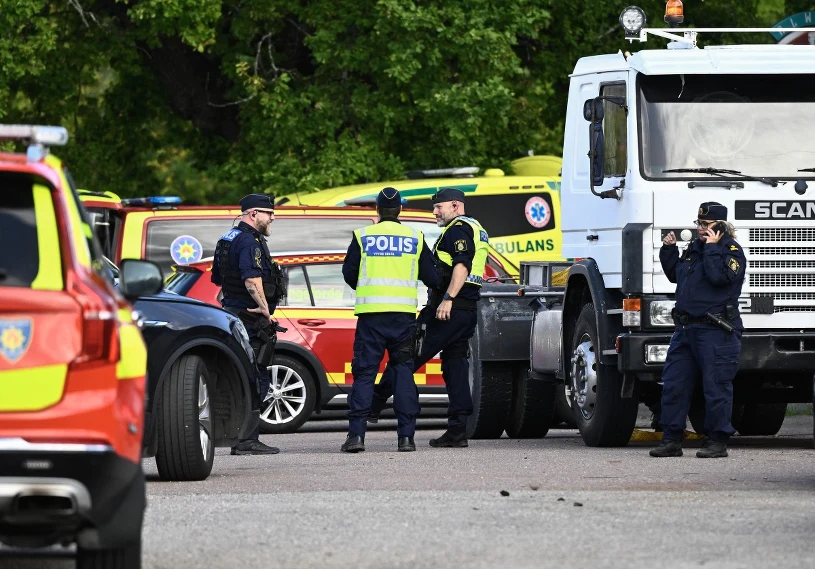 Atak mieczem w szwedzkiej szkole. Są ranni, policja zatrzymała podejrzanego