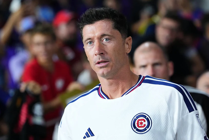 New York fans gave Lewandowski a rousing reception after he came off the bench