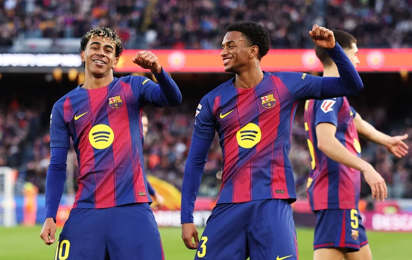 Alejandro Balde poza kadrą Barcelony — odejście niemal pewne