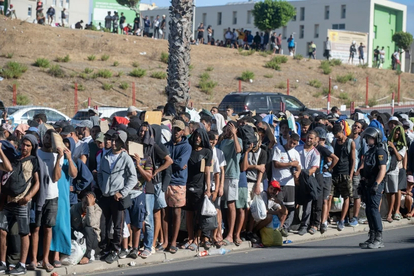 Spanish government takes control of Ceuta, starting with immigrant vaccinations