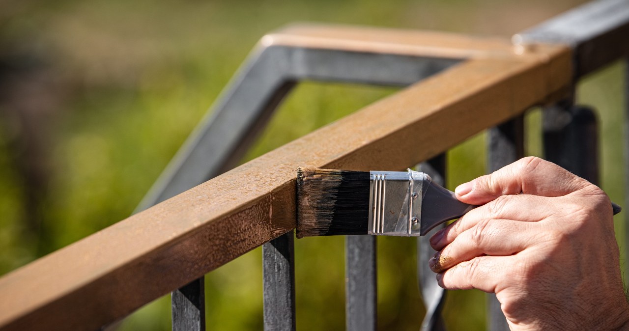Malowanie balkon lub balustrady w bloku. Sprawdź, zanim zaczniesz remont