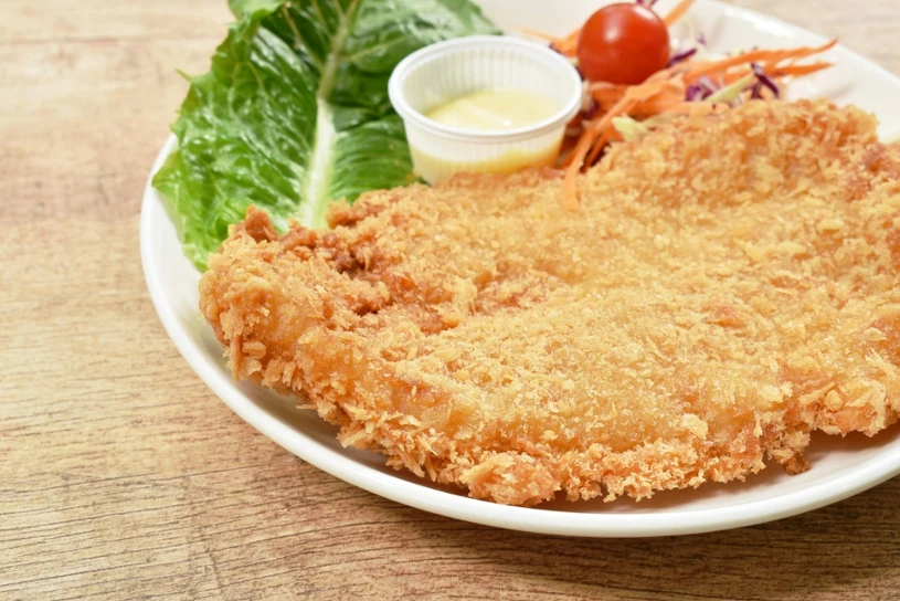 Do kotletów sprawdza się lepiej niż bułka tarta. Ta panierka to hit