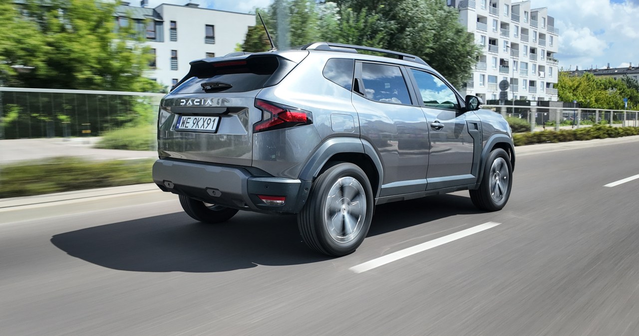 Dacia Duster z LPG jest teraz mocniejsza, ale 100 km przez cały czas przejeżdża za 23 zł
