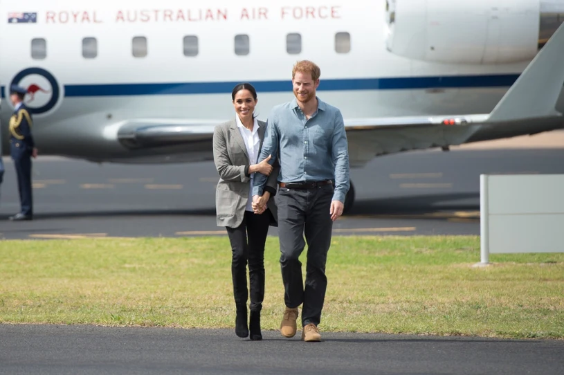 Harry i Meghan już w Wielkiej Brytanii. Na miejscu czekają na nich wyzwania