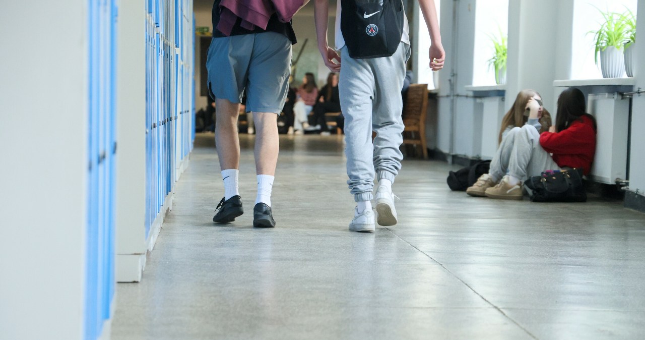 Szkoły wypełniają wakaty nauczycielami bez kwalifikacji? Oto prawda