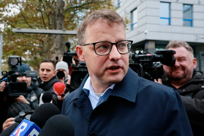 Działania Marcina Romanowskiego obciążają PiS? Najnowszy sondaż