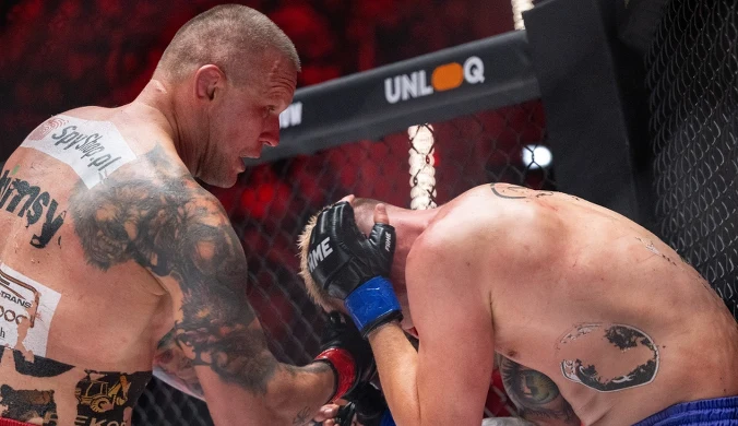 Mordercza bitwa w klatce i tylko jeden zwycięzca. Show na FAME MMA 32
