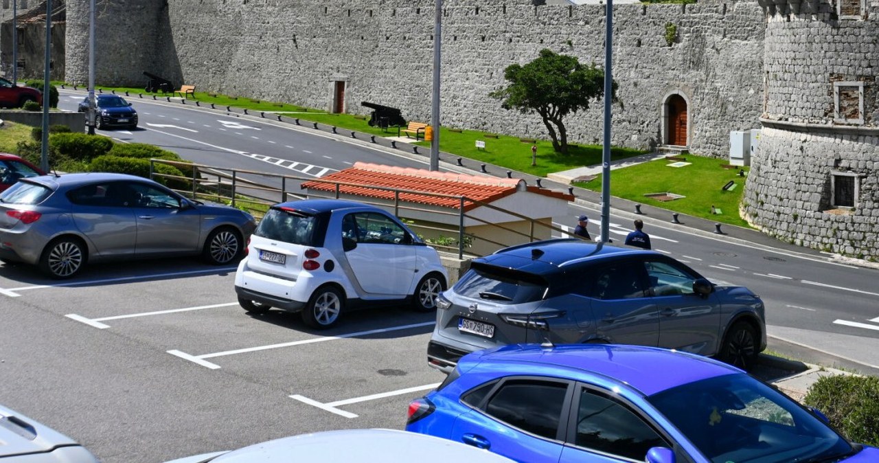 Zachowaj bilet z parkingu w Chorwacji. Rachunek może przyjść po latach