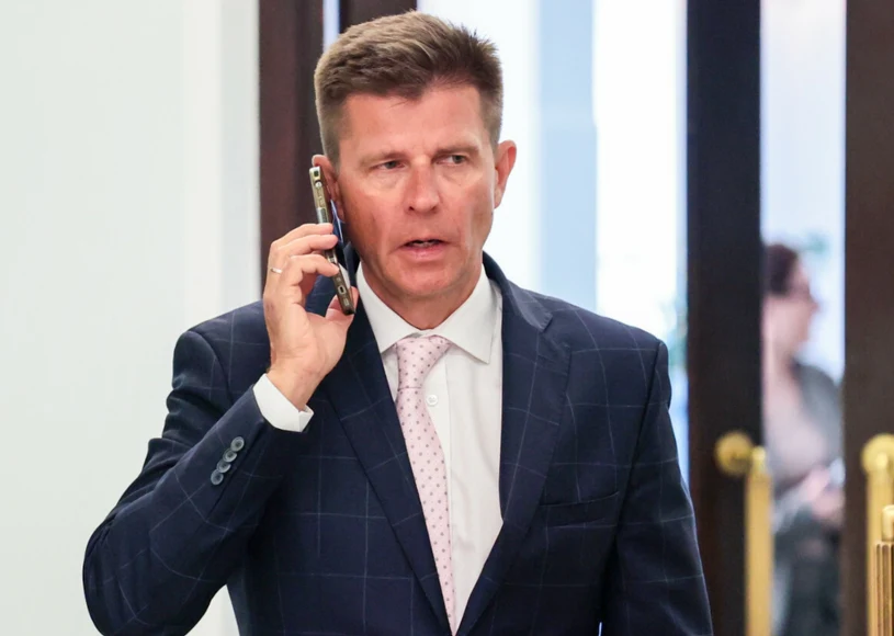 Petru na kolarskiej trasie. Z żalem informuje. "Żałosne, to przestępstwo"