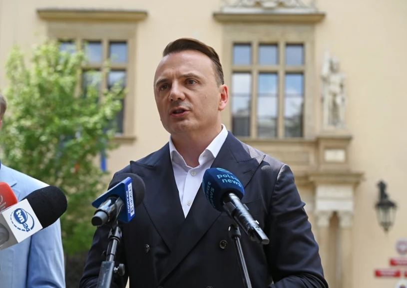Gibała: Komisja Wyborcza odrzuci część podpisów przez błąd na karcie
