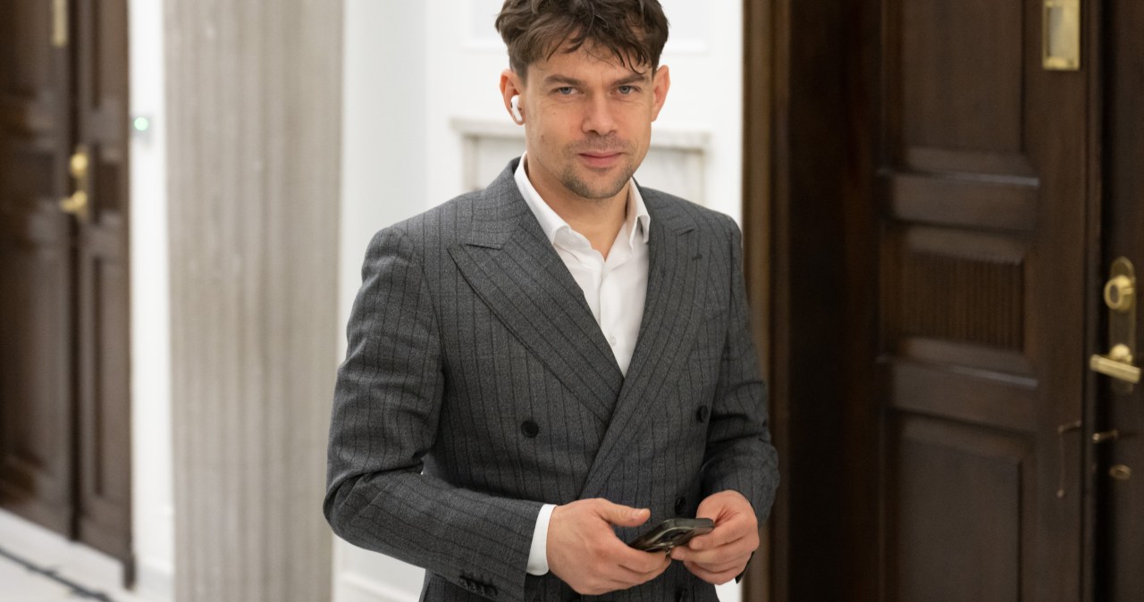 Afera Collegium Humanum. Michał Kołodziejczak i Ewa Leniart bez immunitetu? Afera Collegium Humanum. Michał Kołodziejczak i Ewa Leniart bez immunitetu?