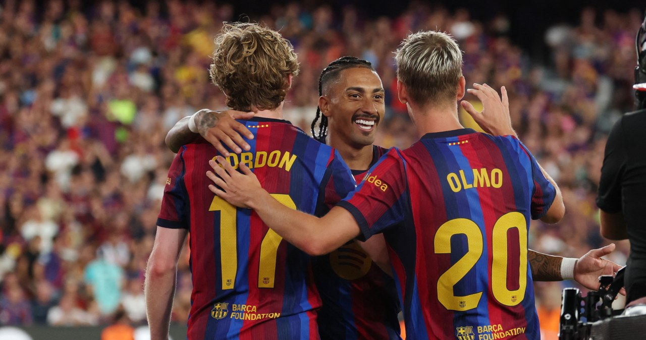 "Barca" odpowiada na pogrom Realu. 7 goli na Camp Nou. I powrót na szczyt