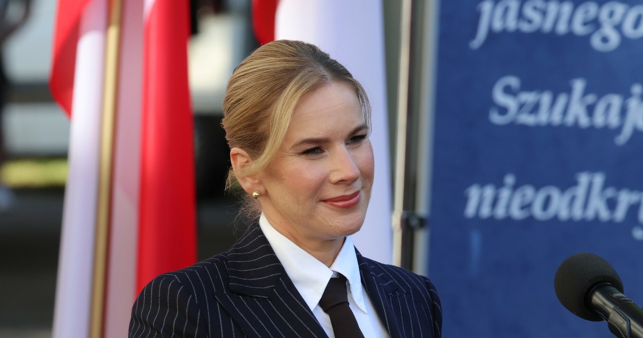 Marta Nawrocka znów w garniturze. Inspiruje się stylem księżnej Kate?