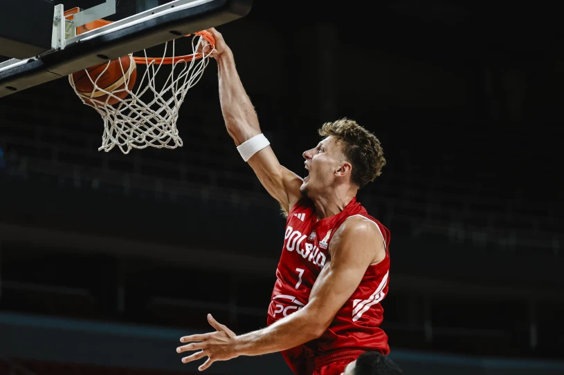Ten gracz jest na ustach całej Polski. Walczy o grę w NBA