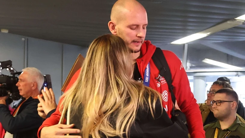 Bartosz Kurek potwierdza ws. małżeństwa z Anną. "Zrobiła to dla nas"