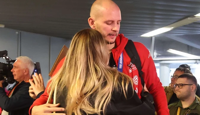 Bartosz Kurek potwierdza ws. małżeństwa z Anną. "Zrobiła to dla nas"