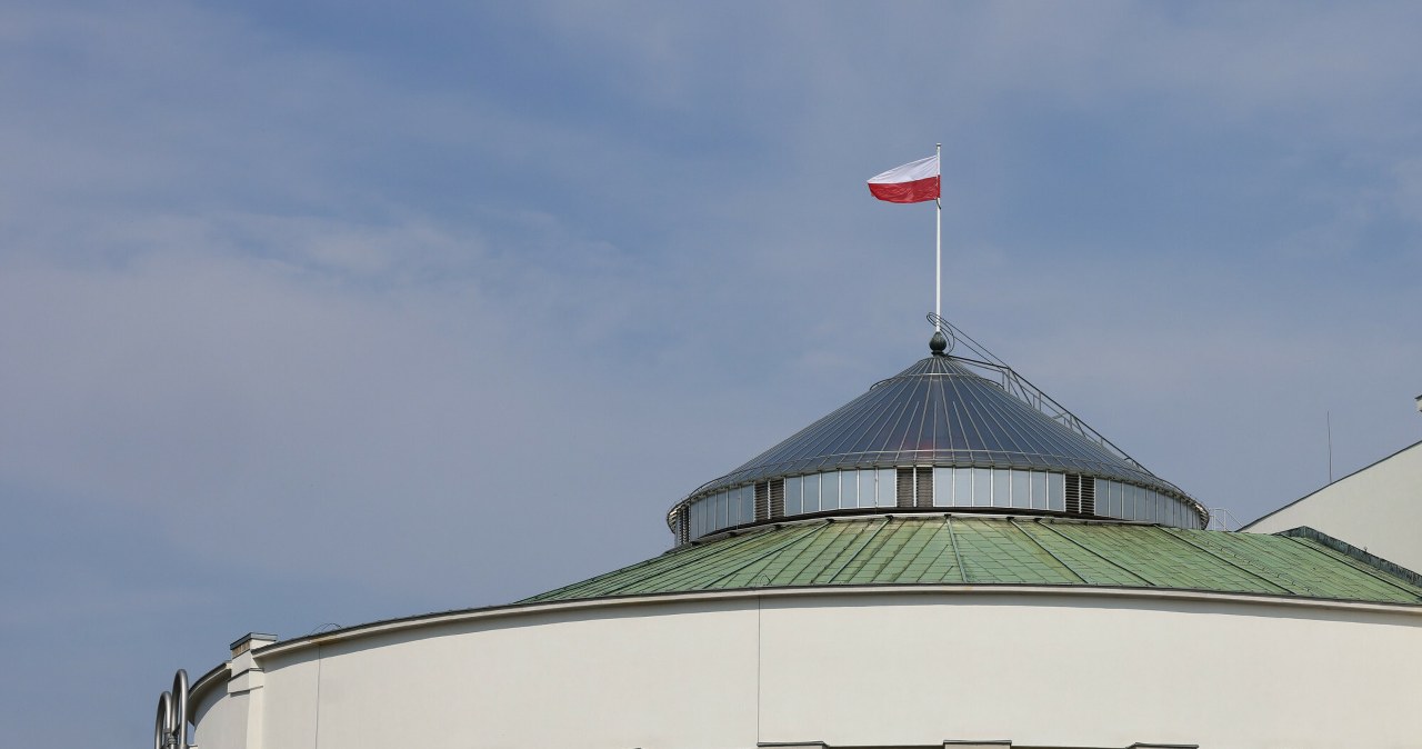 Gigantyczne wydatki "świętych krów". To m.in. efekt przyszłorocznych wyborów