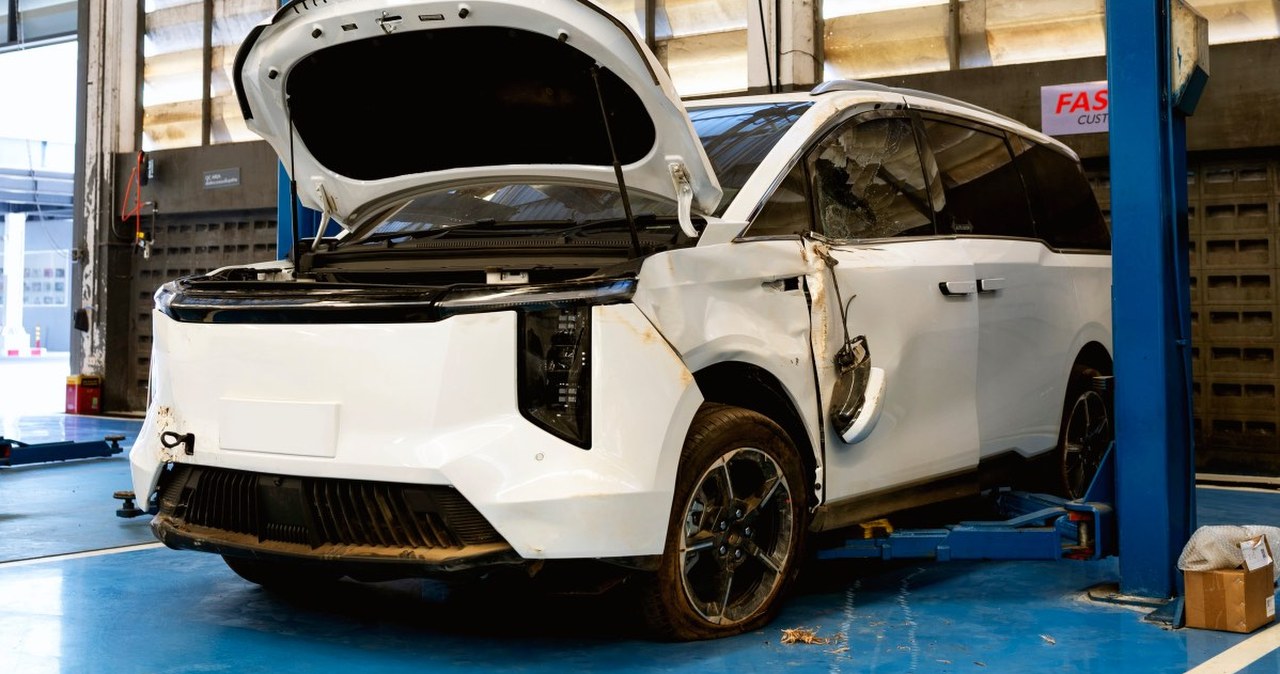 Chińskie auto po szkodzie czeka dłużej. Ubezpieczyciele podali liczby
