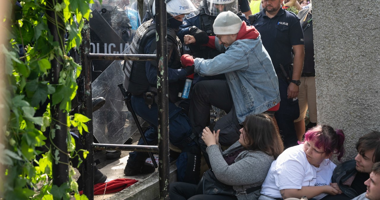 Politycy reagują po protestach w Poznaniu. Padły zarzuty wobec Kościoła