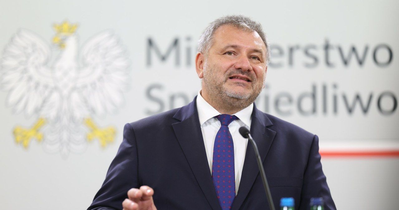 Afera Zondacrypto. Żurek informuje o zatrzymaniach. Przeszukanie w PKOl-u