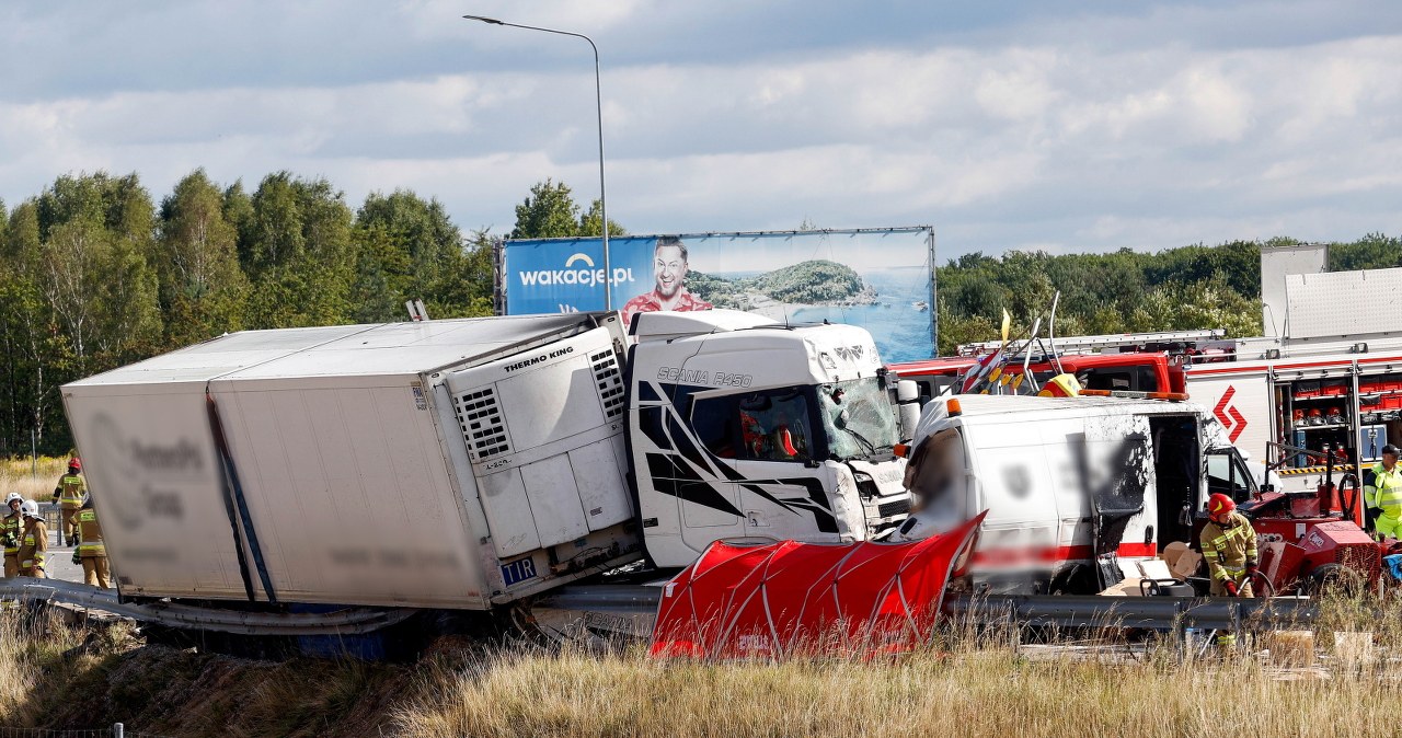 Kierowca ciężarówki był pod wpływem klefedronu. Ustalenia po tragedii na A1