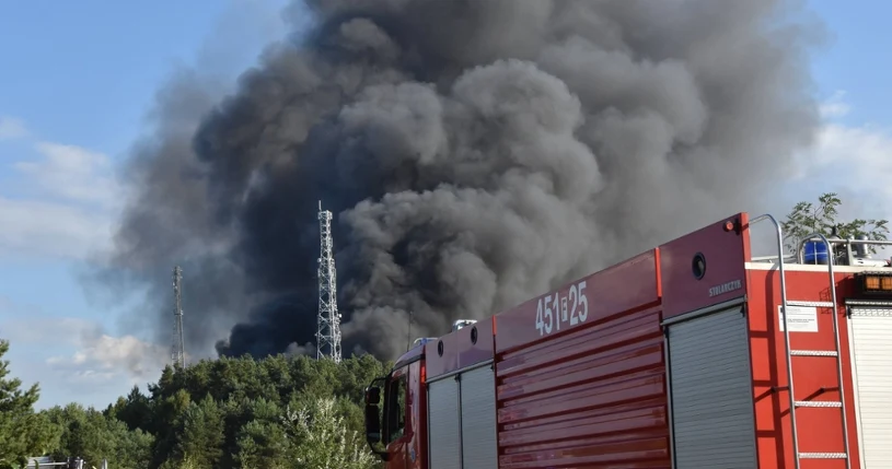 Pożar obok stadionu Widzewa. Co z meczem w PP? Najnowsze informacje
