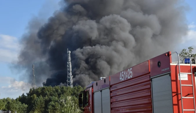 Pożar obok stadionu Widzewa. Co z meczem w PP? Najnowsze informacje