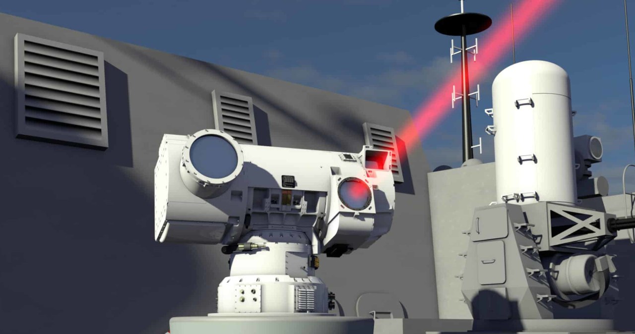 Wielka Brytania buduje tarczę przeciw dronom. Wybiera nową broń laserową