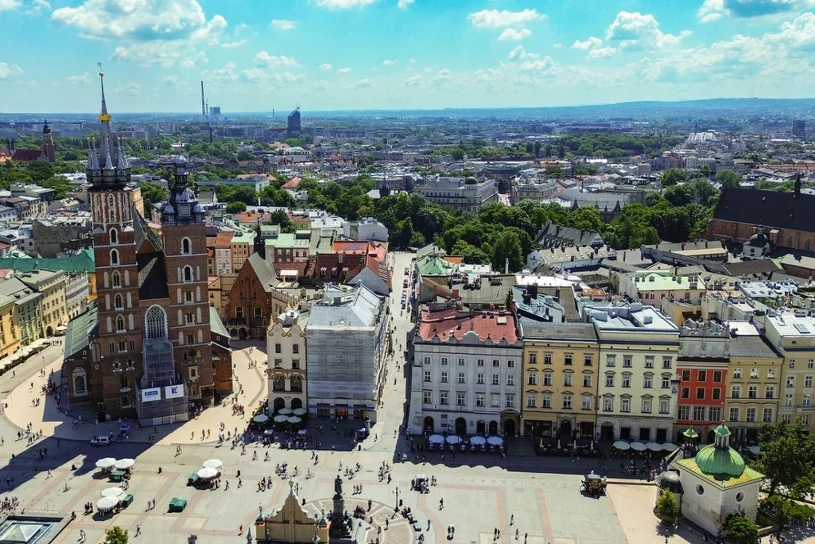 Kandydaci kończą zbierać podpisy. Trwa wyścig o fotel prezydenta Krakowa