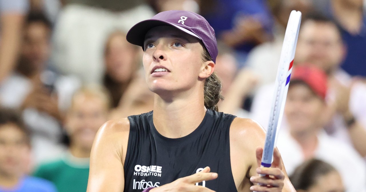 Dwusetowy mecz Świątek z półfinalistką Roland Garros. Deklasacja na koniec